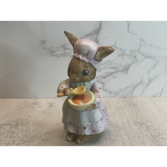 Vtg Mommy Rabbit Figurine 3" - Picture 2 of 6